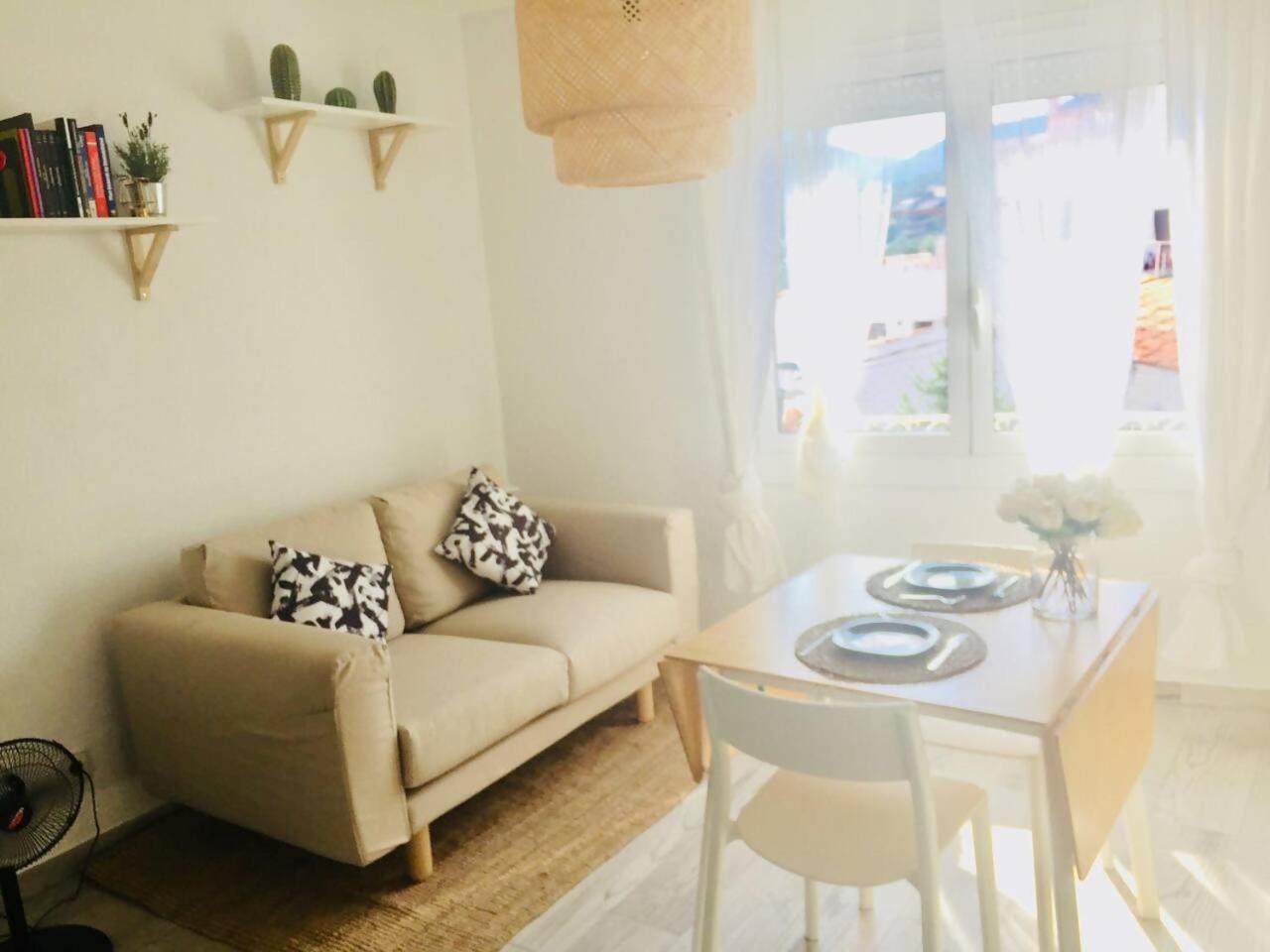 Stunning & Stylish Apartment In Cadaques Cadaqués Eksteriør billede